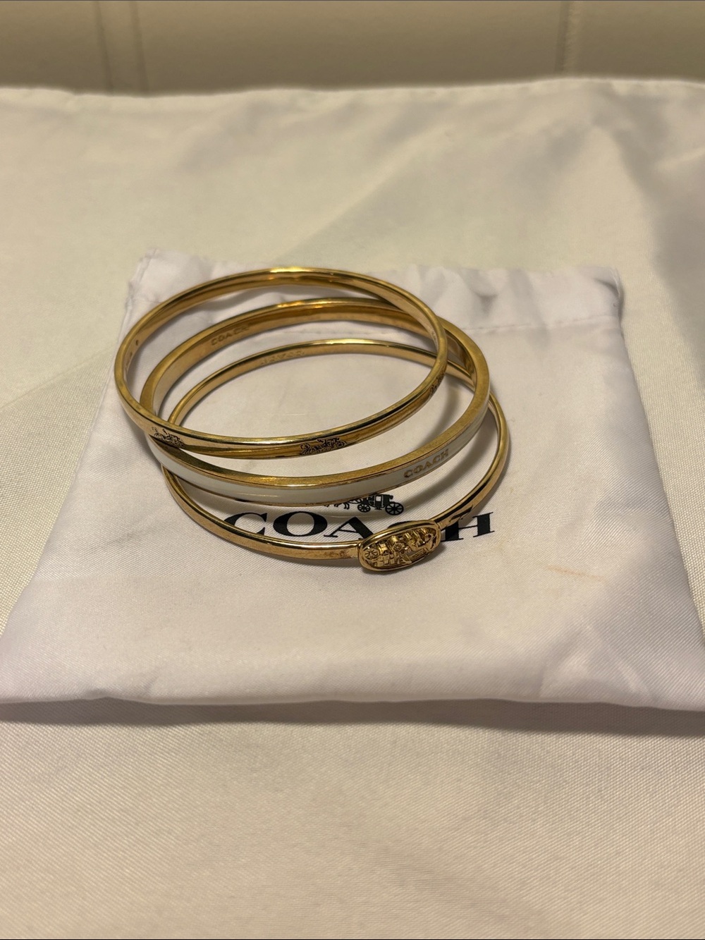 EUC COACH Horse & Carriage Gold-Tone Bangle Bracelet Trio Set - FULL SET! - Picture 13 of 16